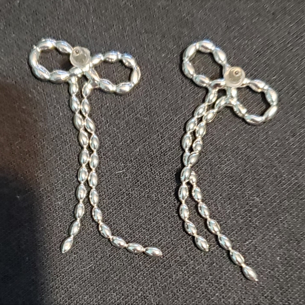 2/$20 Silver Bow Earrings - Picture 2 of 2